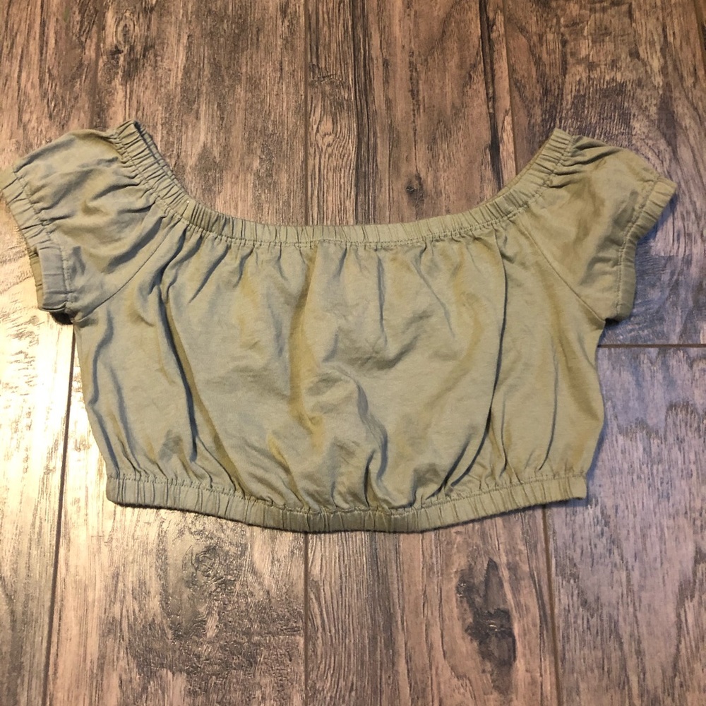 Aritzia Wilfred Crop Top